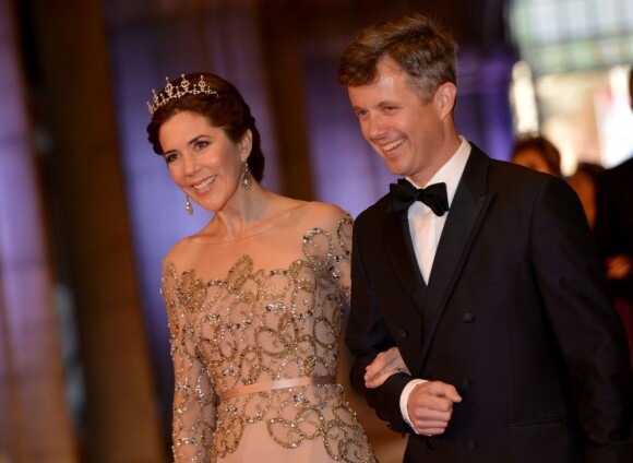 La princesse Mary et le prince Frederik de Danemark au Rijksmuseum d'Amsterdam le 29 avril 2013 pour le dîner d'adieu de la reine Beatrix des Pays-Bas, à la veille de son abdication.