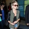 Julianne Hough et Nina Dobrev arrivent à l'aéroport de Los Angeles, le 28 avril 2013.