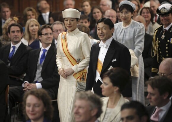 Le prince Naruhito et la princesse Masako du Japon lors de la prestation de serment du roi Willem-Alexander des Pays-Bas à la Nouvelle Eglise (Nieuwe Kerk) d'Amsterdam, le 30 avril 2013.