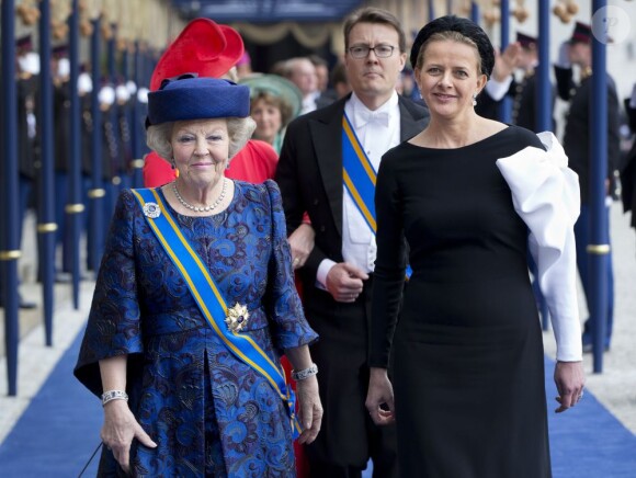 La princesse Beatrix et la princesse Mabel arrivent pour la prestation de serment du roi Willem-Alexander des Pays-Bas à la Nouvelle Eglise (Nieuwe Kerk) d'Amsterdam, le 30 avril 2013.
