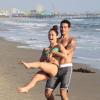 Exclusif - Jesse Metcalfe et sa petite amie Cara Santana s'amusent sur la plage à Santa Monica, le 27 avril 2013.