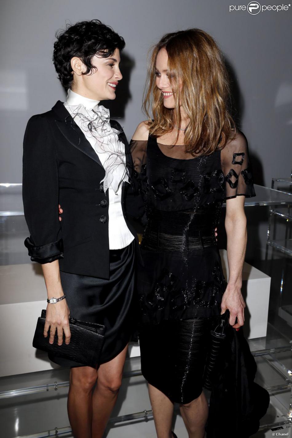 Vanessa Paradis et Audrey Tautou à la soirée d&#039;ouverture de l&#039;exposition &quot;N°5 Culture Chanel&quot; au Palais de Tokyo le vendredi 3 mai 2013.