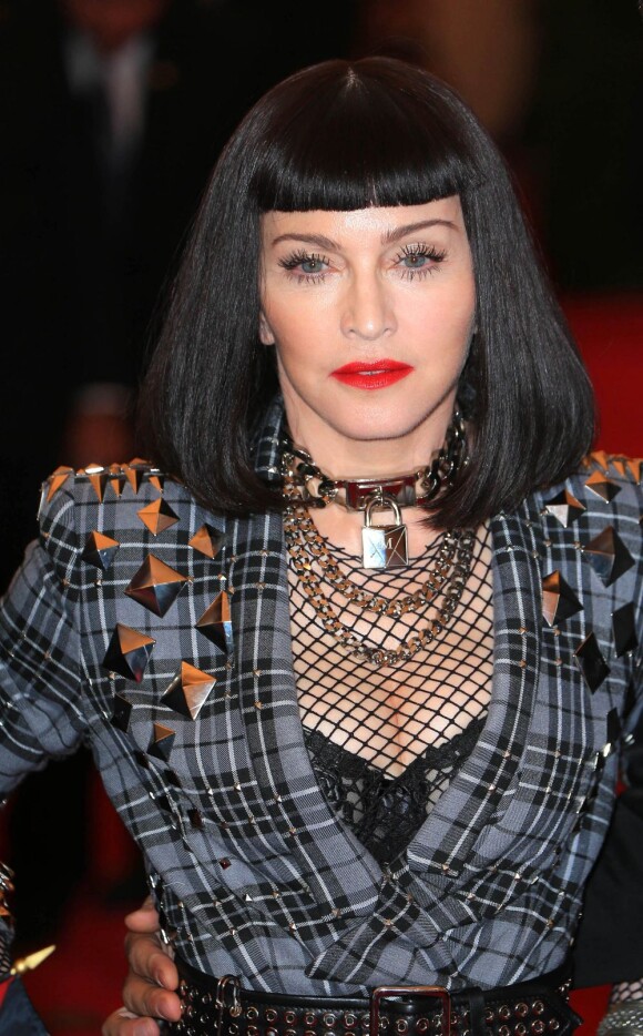 Madonna en tenue Givenchy sur le tapis rouge du MET Ball le 6 mai 2013