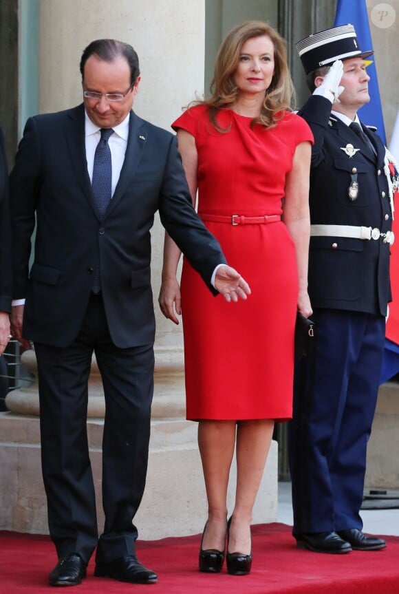 François Hollande et Valérie Trierweiler lors d'un dîner d'Etat à l'Elysee en l'honneur du président polonais Bronislaw Komorowski, le 7 mai 2013.