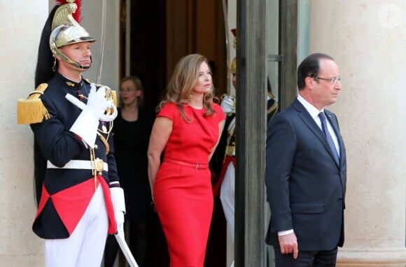 François Hollande et Valérie Trierweiler lors d'un dîner d'Etat à l'Elysee en l'honneur du président polonais Bronislaw Komorowski, le 7 mai 2013.