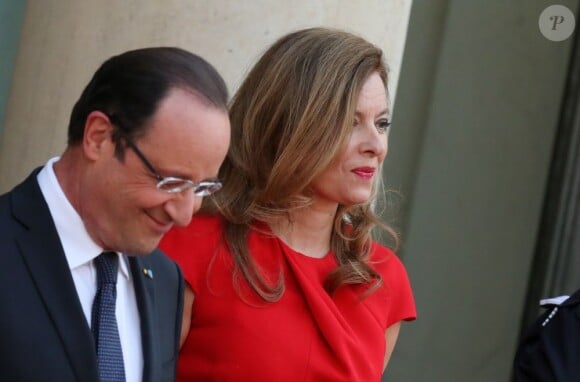 François Hollande et Valérie Trierweiler lors d'un dîner d'Etat à l'Elysee en l'honneur du président polonais Bronislaw Komorowski, le 7 mai 2013.