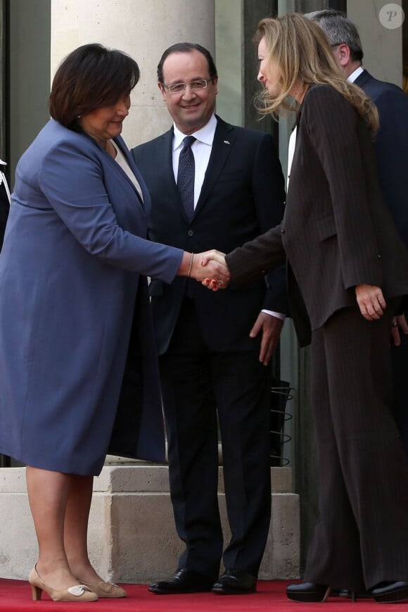 François Hollande, Valérie Trierweiler avec le président polonais Bronislaw Komorowski et son épouse à l'Elysee, le 7 mai 2013.