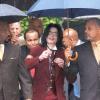 Michael Jackson lors de son procès pour abus sexuels sur mineur à Santa Maria (Californie), le 27 avril 2005.