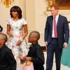 Le prince Harry a rendu une visite surprise à Michelle Obama et ses convives pour le thé à la Maison Blanche, le 9 mai 2013, au premier jour de sa visite officielle d'une semaine aux Etats-Unis.