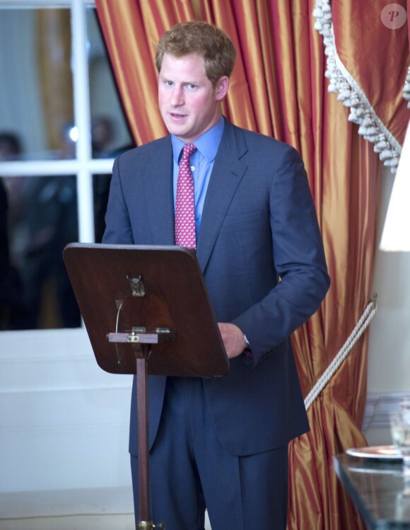 Le prince Harry à l'ambassade britannique à Washington, le 9 mai 2013.