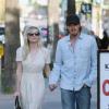 Kirsten Dunst et Garrett Hedlund en amoureux pour aller au restaurant à Los Angeles, le 10 mai 2013.