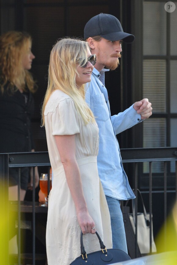 Kirsten Dunst et Garrett Hedlund à Los Angeles, le 10 mai 2013.