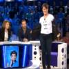 Alessandra Sublet arbore un t-shirt "I love Natacha et Aymeric" sur le plateau de l'émission On n'est pas couché, samedi 11 mai 2013 sur France 2