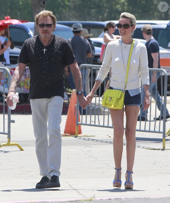 Johnny Hallyday et Laeticia vont faire du shopping au marché aux puces de Pasadena, le 12 mai 2013.