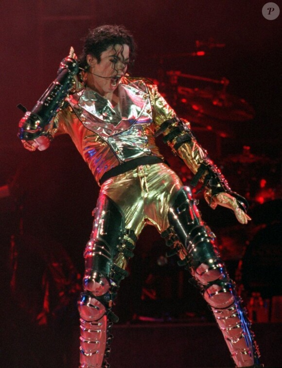 Michael Jackson en concert à Prague, le 7 septembre 1996.