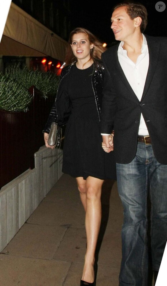 Beatrice d'York et son petit ami Dave Clark passaient le 16 mai 2013 une soirée de plus au Loulou's, club privé de Mayfair, à Londres.