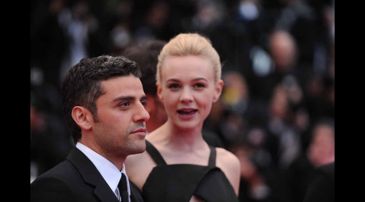 Vidéo Oscar Isaac Carey Mulligan Pendant La Montée Des Marches Du Film Inside Llewyn Davis 