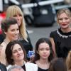Jessica Biel et Kirsten Dunst lors de la montée des marches du film Inside Llewyn Davis lors du 66e festival du film de Cannes, le 19 mai 2013.