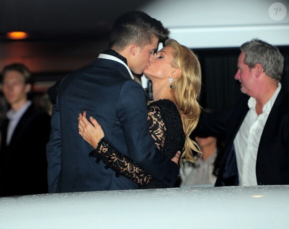 Paris Hilton et son compagnon River Viiperi à Cannes le 18 mai 2013.