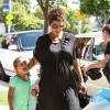 Après l'école, Halle Berry, enceinte de son deuxième enfant, et sa fille Nahla vont faire des courses à la boutique pour enfants Bel Bambini à Beverly Hills, le 20 mai 2013.