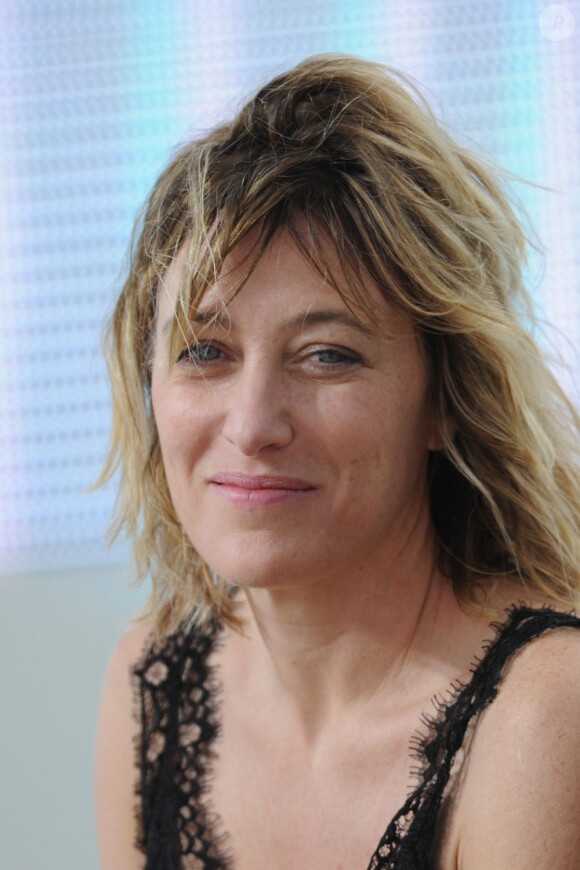 Valeria Bruni-Tedeschi lors de l'émission Le Grand Journal à Cannes, le 20 mai 2013.