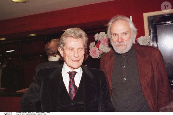 Georges Moustaki et Léon Schwartzenberg à Paris le 15 janvier 1998.