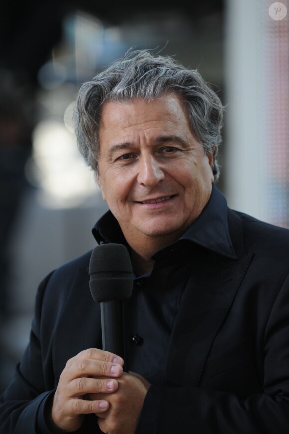 Christian Clavier lors du Grand Journal de Canal+ le 23 mai 2013 pendnat le Festival de Cannes