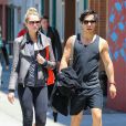 Les jeunes mariés Katrina Bowden et Ben Jorgensen se rendent à leur cours de gym à New York, le 26 mai 2013.