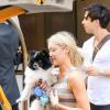 Les jeunes mariés, Katrina Bowden et Ben Jorgensen, quittent leur hôtel de New York. Le 20 mai 2013.