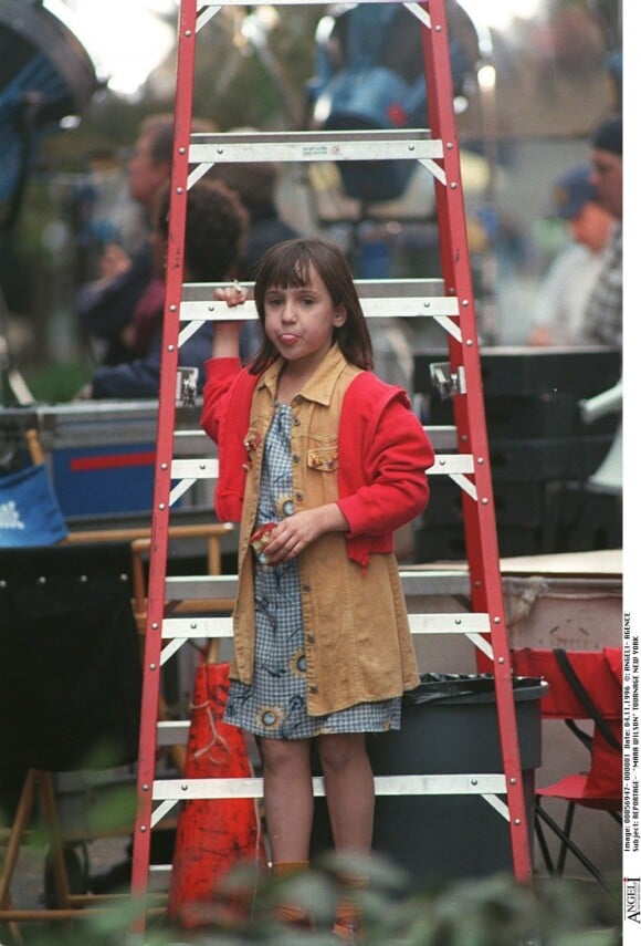 Mara Wilson sur le tournage de Simple Wish à New York le 4 novembre 1996. 