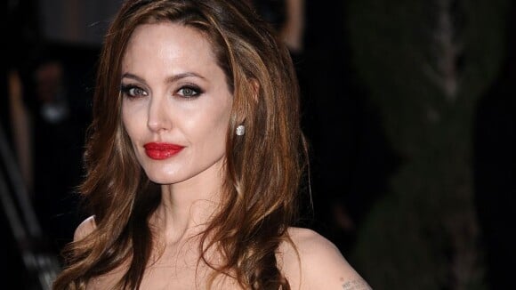 Angelina Jolie : Absente aux funérailles de sa tante morte d'un cancer du sein