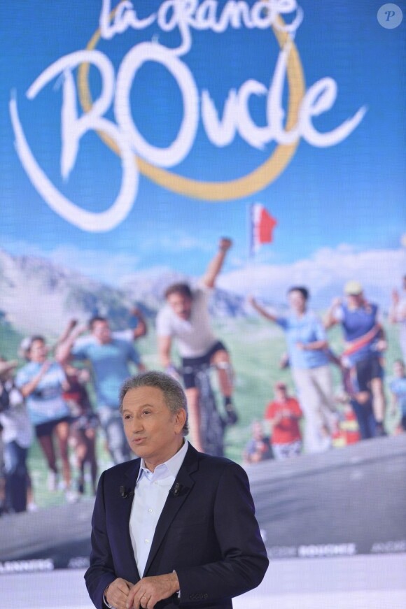 Michel Drucker lors de l'enregistrement de l'émission de France 2 Vivement dimanche à Paris le 29 mai 2013