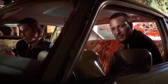 Flynt et et John Travolta de Pulp Fiction dans le clip de "Mon Pote".