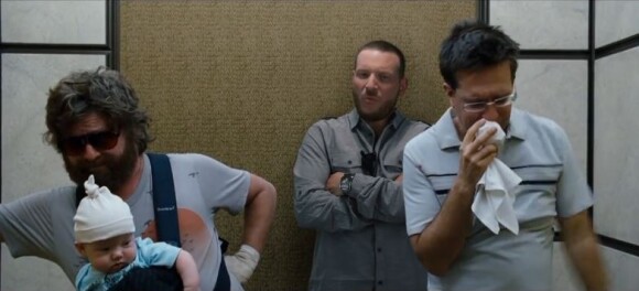 Flynt, Zach Galifianakis et Ed Harris de Very Bad Trip dans le clip de "Mon Pote".