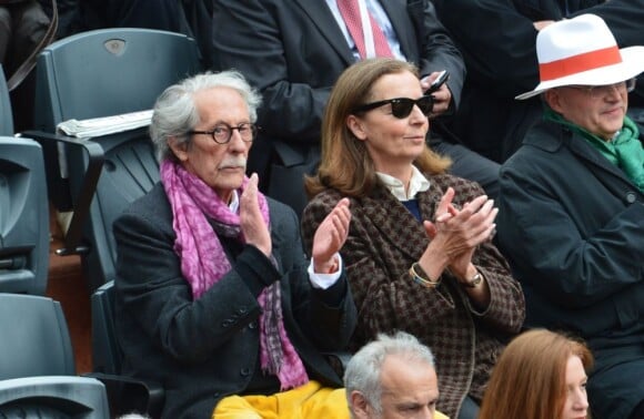 Jean Rochefort et sa femme Françoise dans les tribunes de Roland-Garros au cinquième jour des Internationaux de France le 30 mai 2013