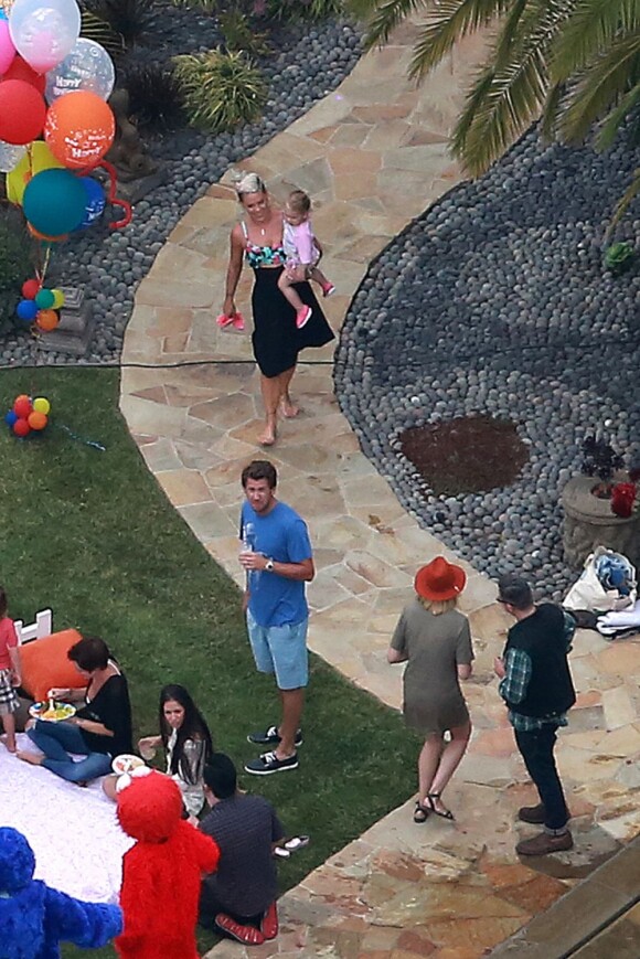 La chanteuse Pink a fêté l'anniversaire de sa fille Willow Sage (2 ans) lors d'une grande fête organisée à Malibu, le 2 juin 2013.