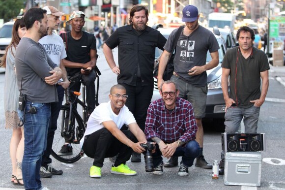 Terry Richardson et son équipe en plein shooting dans le quartier de Soho. New York, le 4 juin 2013.