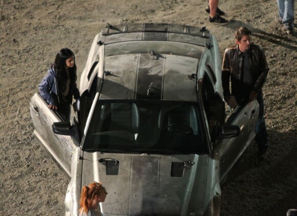 Selana Gomez prête pour un trip en voiture avec Ethan Hawke, sur le tournage de Getaway à Atlanta, le 14 septembre 2012.