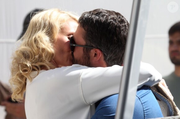 Cameron Diaz et Taylor Kinney s'embrassent sur le tournage du film The Other Woman à New York, le 4 Juin 2013.