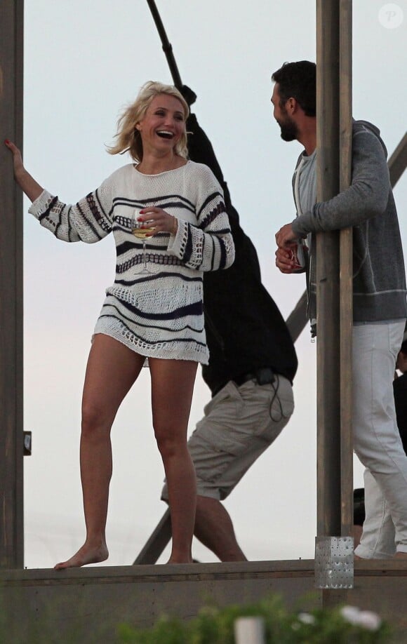 Cameron Diaz et Taylor Kinney s'amusent sur le tournage de The Other Woman à Westhampton, Etat de New York, le 5 juin 2013