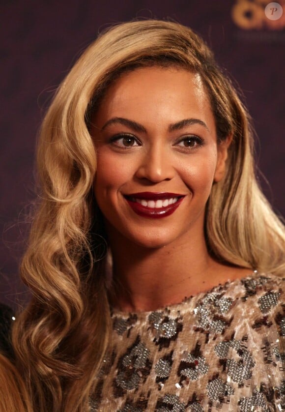Beyoncé Knowles dans les coulisses du stade de Twickenham lors du concert Sound of Change. Londres, le 1er juin 2013.
