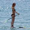 Olivia Wilde et son fiancé Jason Sudeikis en vacances à Maui sur l'ile d'Hawai le 29 mai 2013. L'actrice fait du paddle board.