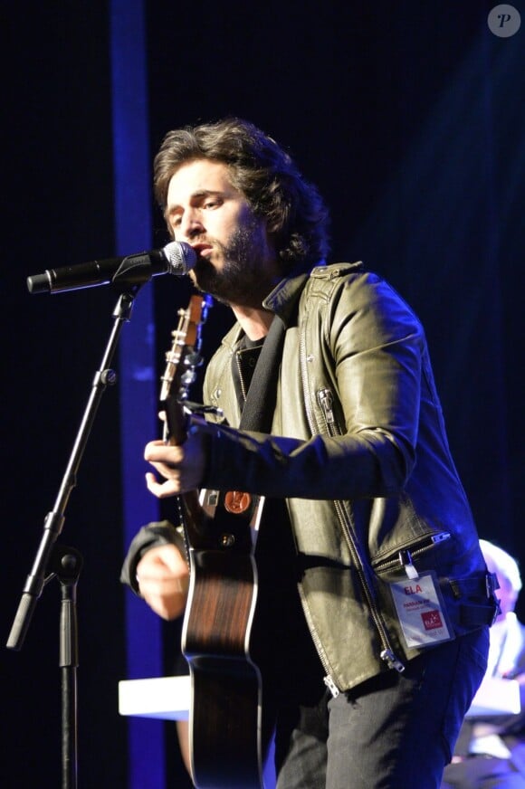 Mickael Miro lors de la remise du Prix Ambassadeur ELA 2013 au Théâtre Marigny le 7 juin 2013 à Paris.