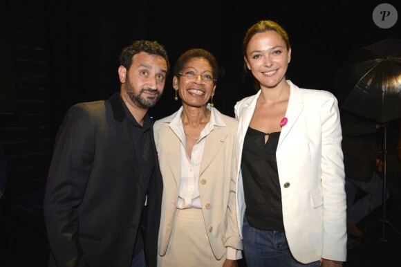 Cyril Hanouna, George Pau-Langevin, Sandrine Quetier lors de la remise du Prix Ambassadeur ELA 2013 au Théâtre Marigny le 7 juin 2013 à Paris.