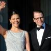 La princesse héritière Victoria de Suède et son mari le prince Daniel arrivant au Grand Hotel de Stockholm le 7 juin 2013 pour le dîner privé offert à l'occasion du mariage de la princesse Madeleine et de Chris O'Neill.