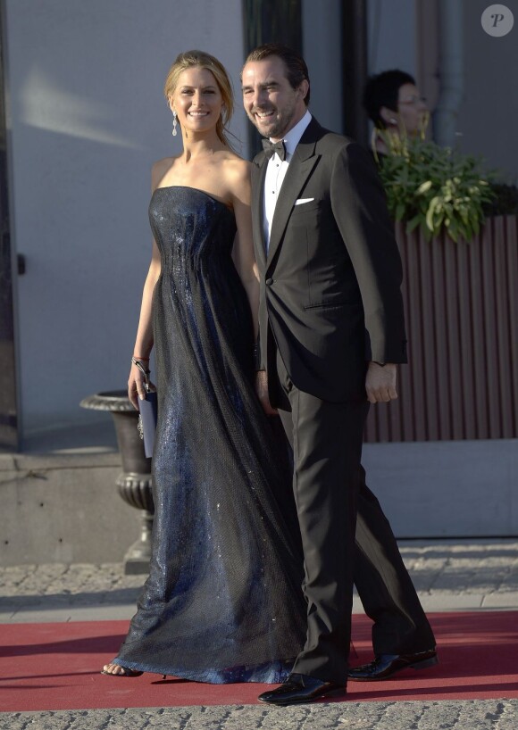 Le prince Nikoalos de Grèce et la princesse Tatiana arrivant au Grand Hotel de Stockholm le 7 juin 2013 pour le dîner privé offert à l'occasion du mariage de la princesse Madeleine et de Chris O'Neill.