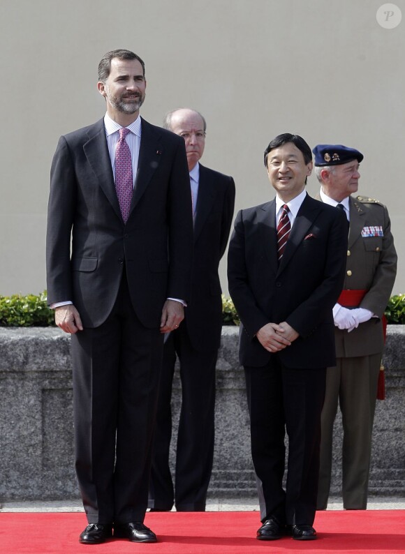Le prince Felipe d'Espagne accueillait le 10 juin 2013 au palais du Pardo, à Madrid, le prince Naruhito du Japon.