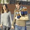 Iker Casillas se promène avec sa compagne Sara Carbonero à Madrid le 27 janvier 2013