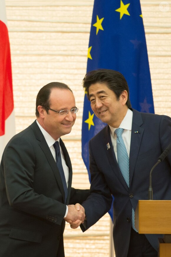 François Hollande et Shinzo Abe le 7 juin 2013 à Tokyo.
