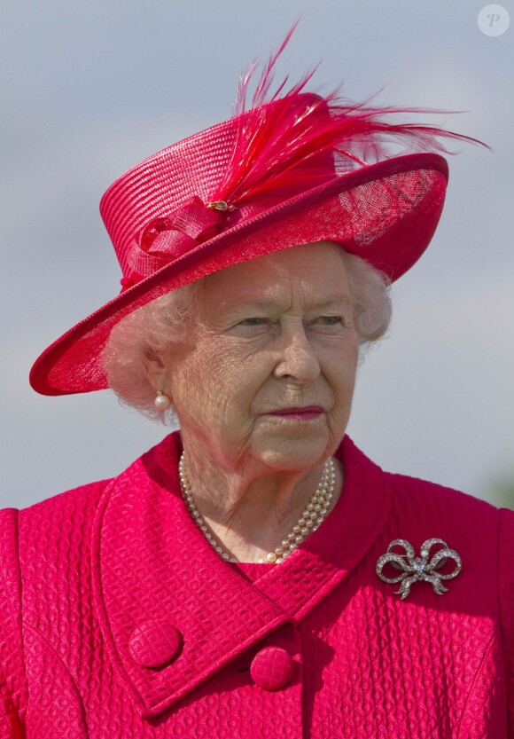 La reine Elizabeth II au Guards Polo Club à Windsor le 16 juin 2013